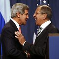 JAV valstybės sekretorius Johnas Kerry ir Rusijos užsienio reikalų ministras Sergejus Lavrovas Ženevoje
