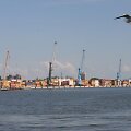 Klaipėdos uoste per pusantrų metų ketinama i&scaron;kelti, i&scaron;valyti užter&scaron;tą gruntą i&scaron; dokų ir nugabenti į specialią aik&scaron;telę. 