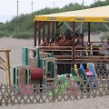 Poilsiautojai ir vakare laiką leido pliaže