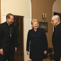 Prezidentė Dalia Grybauskaitė susitiko su kardinolu Audriu Juozu Bačkiu ir naujuoju Vilniaus arkivyskupu metropolitu nominatu Gintaru Gru&scaron;u