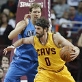 Dirkas Nowitzkis ir Kevinas Love