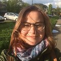 Anksčiau Mėta Vazgelienė savo gyvenimą siejo su kūrybiniu darbu, tačiau po motinystės atostogų pasuko į IT sritį.