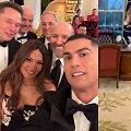 Tikras Ronaldo vizitas Baltuosiuose rūmuose ir DI sugeneruotas vaizdas su kamuolį spardančiu Donaldu