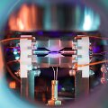Pačiame &scaron;ios nuotraukos centre &ndash; lygiai vienas stroncio atomas