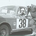 1972-ieji. Vidmantas  Čiutelė su &scaron;turmanu Jonu Lopata, vėliau tragi&scaron;kai žuvusiu Lenkijoje pervažiuojant i&scaron; vieno greičio ruožo į kitą