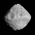 Asteroidas Ryugu, nufotografuotas zondo &bdquo;Hayabusa 2&ldquo;
