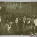 1970 m. nuotrauka, kurioje užfiksuota Vilniaus &bdquo;Žirmūnų&ldquo; restorane vykusio pirmojo roko festivalio akimirka