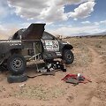 &bdquo;Toyota Hilux&ldquo; sankabos remontas Dakaro ralio metu