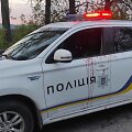 Sustabdžius automobilį, vyrai maskuojančiais drabužiais su&scaron;audė policininkus