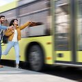 Pora bėga į autobusą