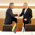 Su Suomijos&nbsp;gynybos ministerija atnaujintas bendradarbiavimo įsigijimų srityje memorandumas