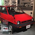 Honda City su Honda Motocompo. (Hideya, Wikimedia(CC BY-SA 4.0)