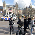 Turistai prie Amsterdamo Valstybinio muziejaus