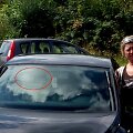 &bdquo;Seat&ldquo; ir jo vairuotoja: plika akimi ant sėdynės palikta liemenė esą puikiai matėsi, tik nuotraukoje trukdo atspindžiai.