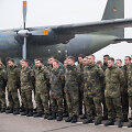 Į Kauno oro uostą atskrido pirmoji Vokietijos karių grupė