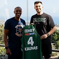 Tyusas Edney, Andrius Gopenas