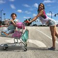 Bria Vinaitė ir Brooklynn Prince filme &bdquo;Floridos projektas&ldquo;