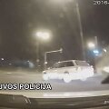 Pareigūnai tik &scaron;audydami į padangas sugebėjo sustabdyti bėglį.