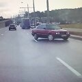 BMW neįsipai&scaron;ė į posūkį