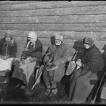 Elgetų grupė, pasiruo&scaron;usi keliauti į &Scaron;v. Roko atlaidus, 1932 m.