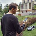 Rinkos pionierė &bdquo;Husqvarna&ldquo; &scaron;venčia robotų vejapjovių 25-metį ir dovanoja ekskliuzyvinį modelį