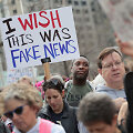 D.Trumpas nuolat kalba apie &bdquo;melagingas naujienas&ldquo; (&bdquo;fake news&ldquo;)