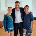 Sergejus Maslobojevas su Rose Namajunas ir jos broliu Nojumi