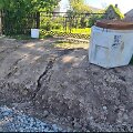 Try&scaron;kių gyventojai su 15min dalinosi nuotraukomis: dėl kelio remonto darbų tapo sudėtinga pasiekti namus. Kai kur apskritai nesuformuotos įvažos į sklypus.