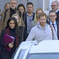 Princas Harry ir Sasekso hercogienė Meghan į Australiją atskrido komerciniu reisu