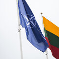 NATO ir Lietuvos vėliavos