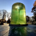 Butrimonių fontanas vakare nu&scaron;vinta įvairiomis spalvomis