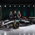 &bdquo;Mercedes&ldquo; pristatė naują F1 bolidą W15