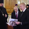 Vladimiras Putinas ir Ilchamas Alijevas (de&scaron;inėje)