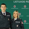 Sostinės kelių patrulių rinktinės vyresnioji policininkė Rugilė Kancler ir vir&scaron;ila Saulius Statulevičius