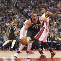 Jonas Valančiūnas ir Hasanas Whiteside'as