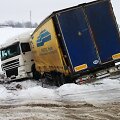 Netoli Panevėžio nuo kelio nuvažiavo vilkikas