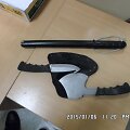 Pas įtariamajį policija rado lazdą, peilį ir kirvuką su dėklu