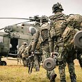 NATO pratybose Lenkijoje dalyvauja olandų oro desantas