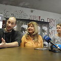 I&scaron; kairės: choreografas Paulas Hessas, festivalio meno vadovė Birutė Letukaitė ir renginio koordinatorė Eglė Marčiulaitytė  