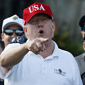 Donaldas Trumpas prie&scaron; susitikimą su Baltijos &scaron;alių prezidentais žaidė golfą