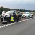 Policijos pareigūnai gelbsti bėdos i&scaron;tiktai moteriai.