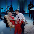 Lady Gaga ir Josephas Gordonas-Levittas atlieka Kalėdų klasiką &bdquo;Baby, It's Cold Outside&ldquo;