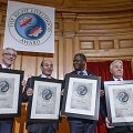 I&scaron; kairės: &scaron;veicarų biologas Hansas Herrenas, žmogaus teisų gynėjas ir advokatas i&scaron; Gazos ruožo Raji Sourani, Denisas Mukwege ir amerikietis Paulas Walkeris
