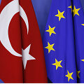 Turkijos ir Europos Sąjungos vėliavos