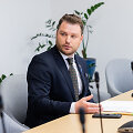 Kastytis Žuromskas ai&scaron;kinasi apie jį į ministrus delegavusios &bdquo;Nemuno au&scaron;ros&ldquo; daromą įtaką jo kuruojamos srities sprendimams, partijos narių galimus pažeidimus statybų ir aplinkosaugos srityse