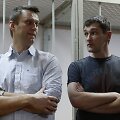 Aleksejus Navalnas su broliu Olegu