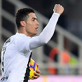 Cristiano Ronaldo &scaron;venčia įvartį Bergame.
