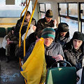 Po apsikeitimo kaliniais Ukrainos kareiviai autobuse giedojo valstybės himną