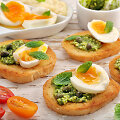 Sumu&scaron;tiniai su pesto padažu