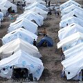 Migrantai pabėgėlių stovykloje Graikijos Lesbo saloje
